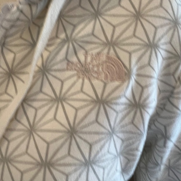 The North Face White Hooded Jacket - Picture 9 of 15